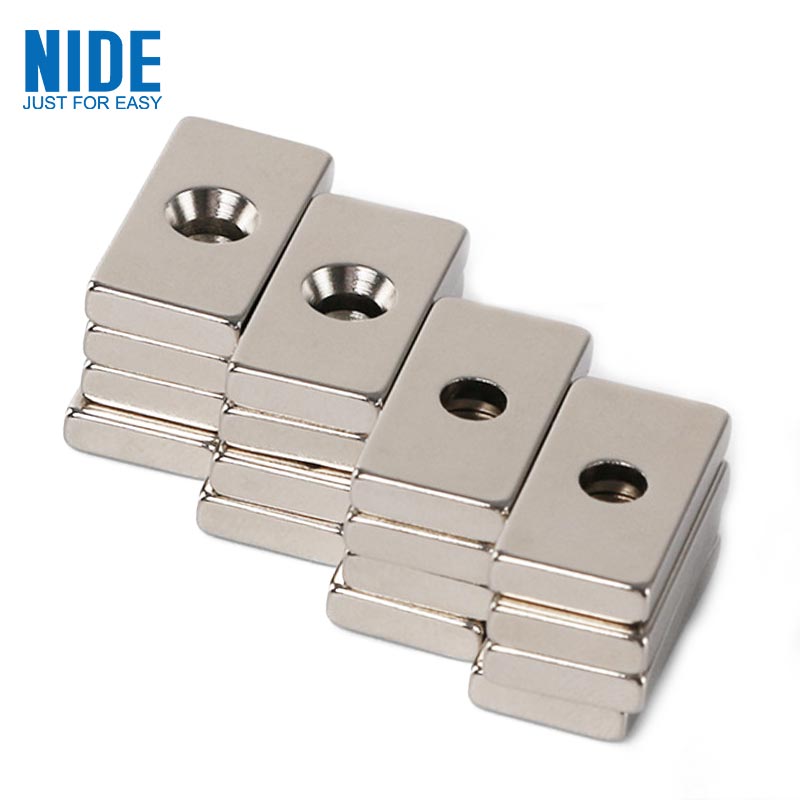 Square Strong Neodymium Magnet Sintered NdFeB Magnet Nrog Qhov