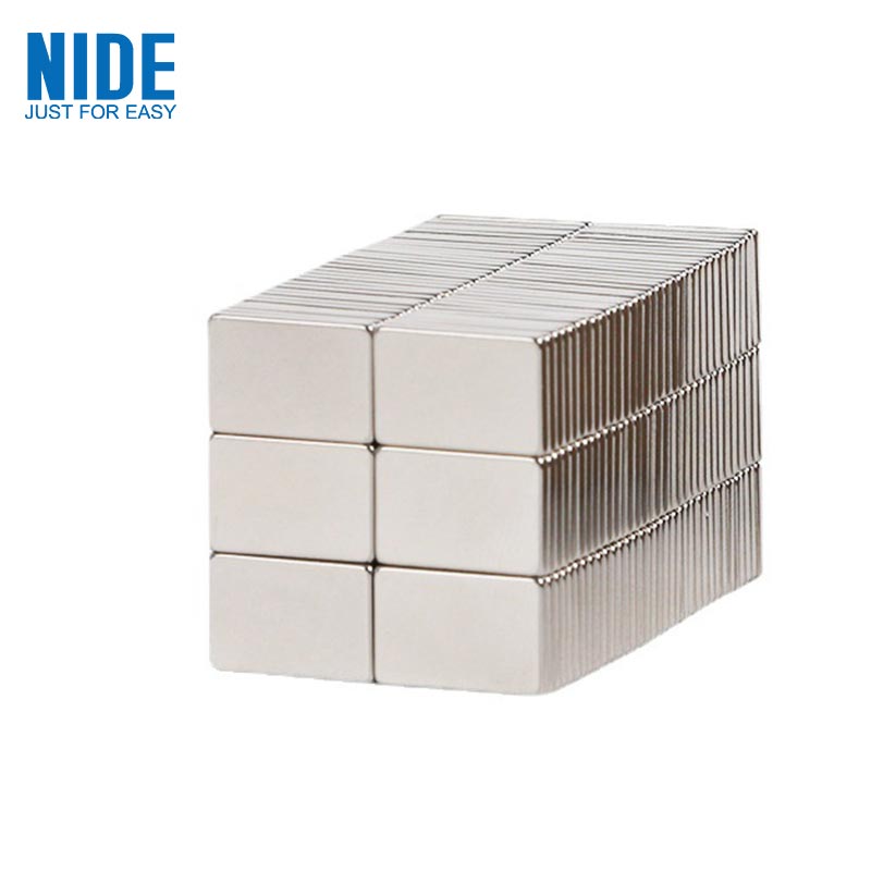 Muaj zog Neodymium Magnets Bar Sintered NdFeB Magnet